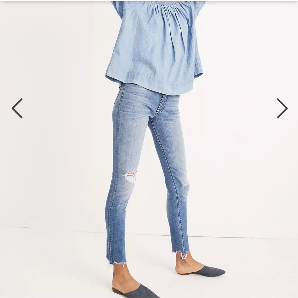 Madewell 24P 9" Mid-Rise Skinny Jeans in Frankie Wash: Torn-Knee Edition EUC